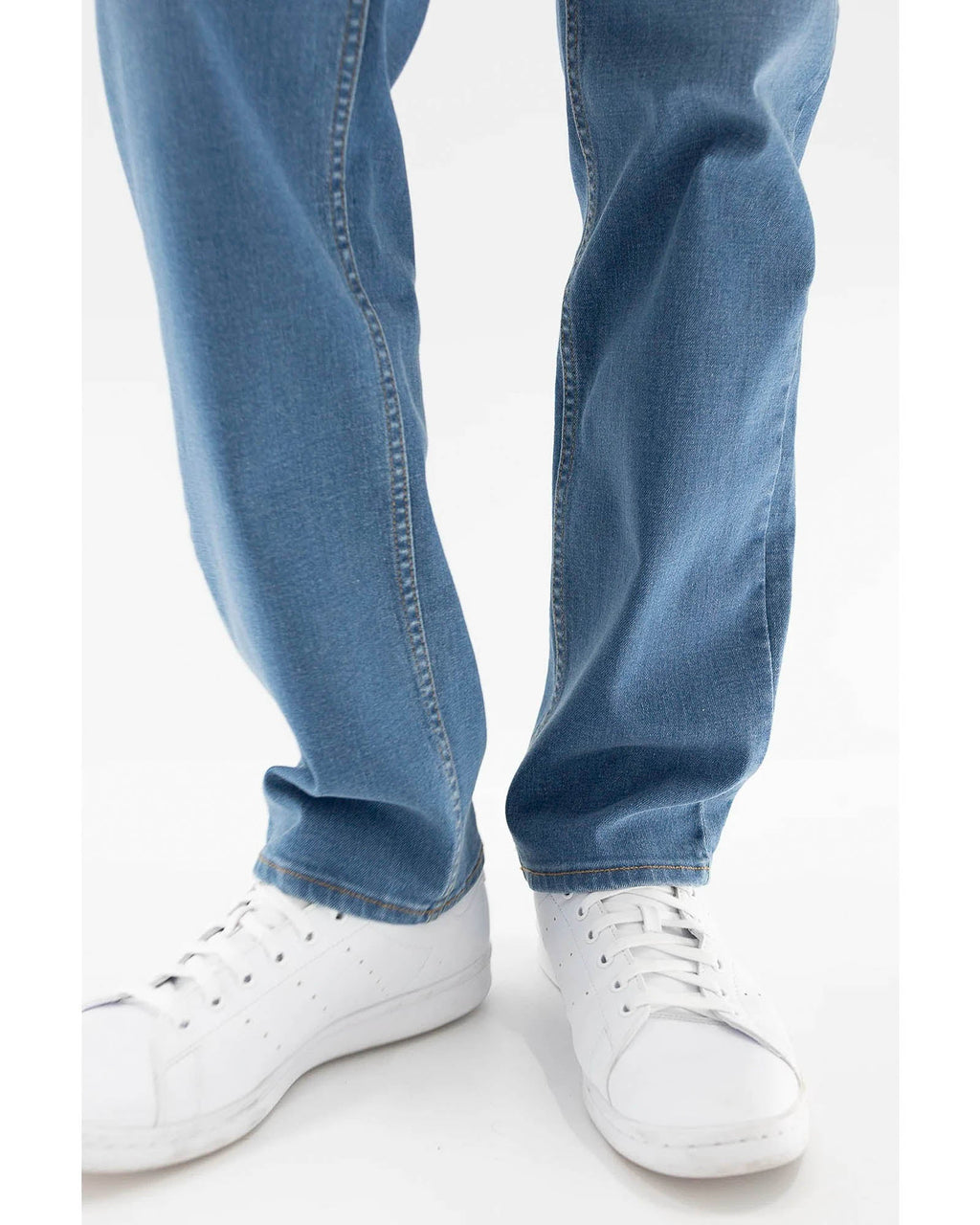 Devil Dog Blue Rock Slim Straight Jean In Blue
