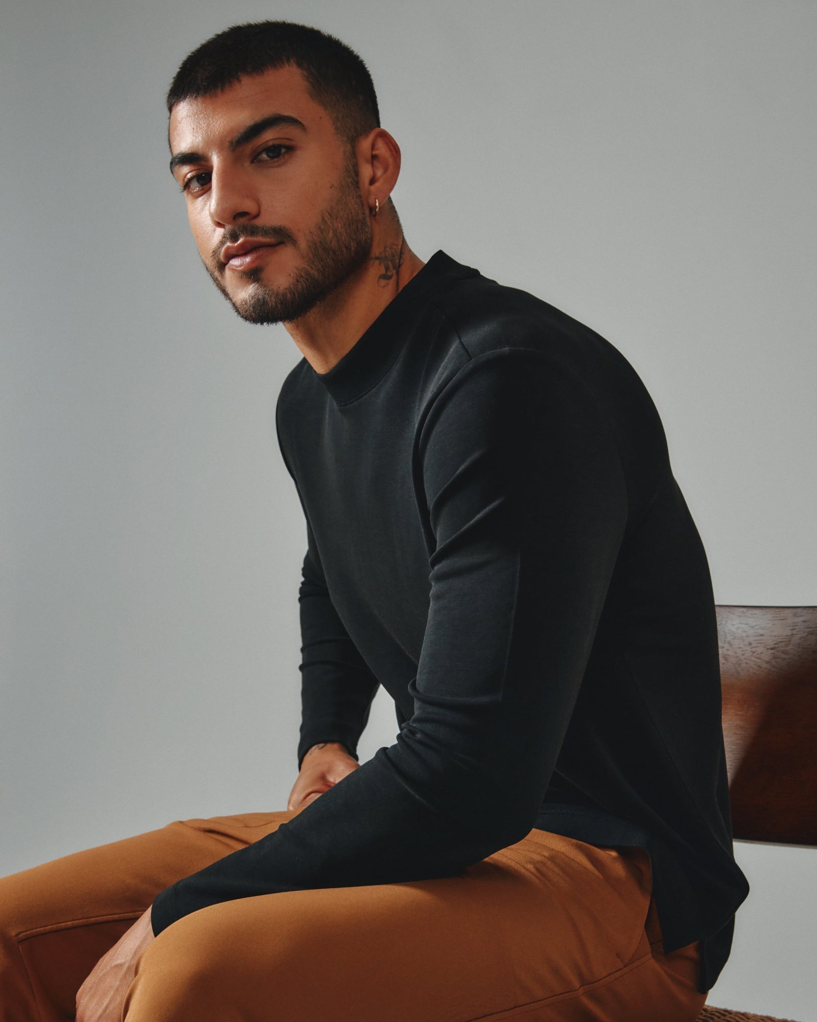 7 Diamonds REV™ Mock Neck