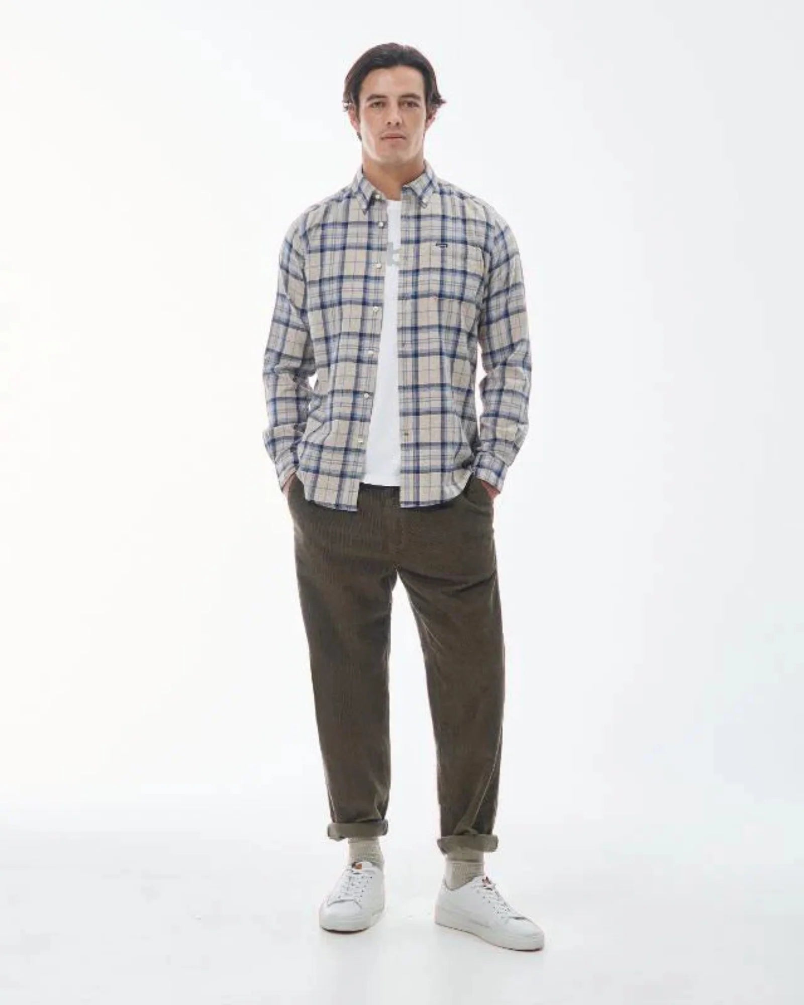 Barbour Deerpark Tailored Fit Button-down Collar Shirt in Blue & Beige Plaid